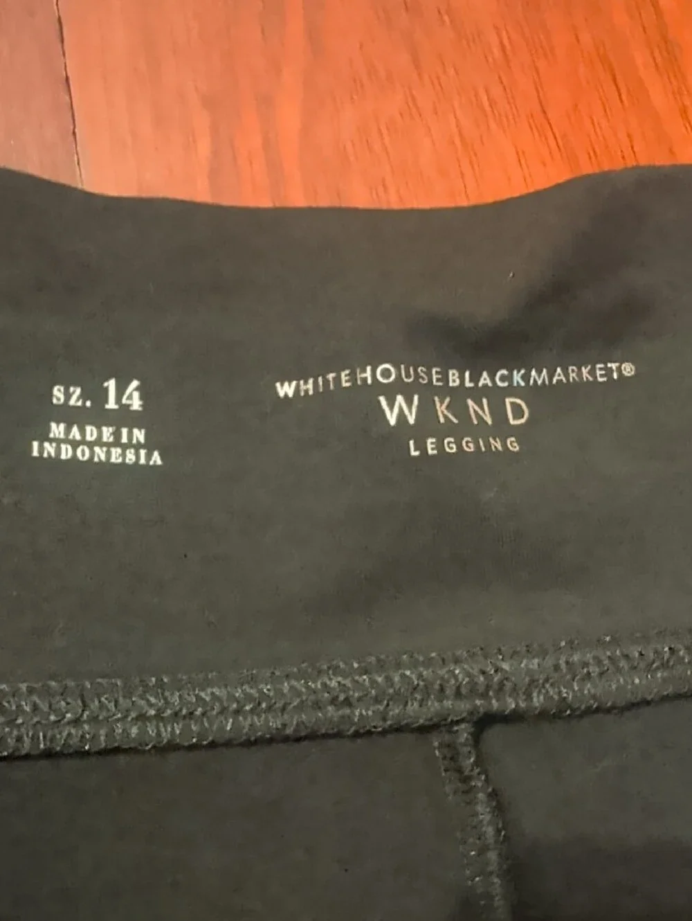 White House Black Market Women's Black Weekend Legging